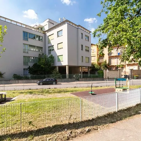 Borgo Crimea Roomy Apartment Torino
