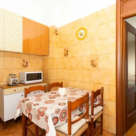 Borgo Crimea Roomy Apartment 公寓 *