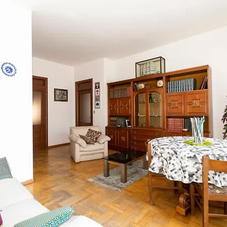 Borgo Crimea Roomy Apartment 公寓 *