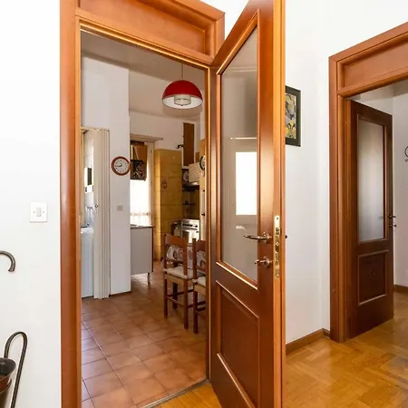 Borgo Crimea Roomy Apartment