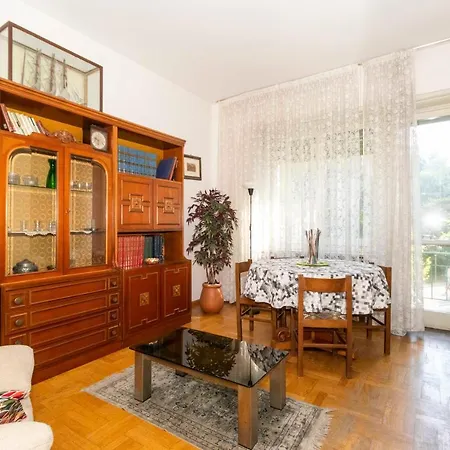 Borgo Crimea Roomy Apartment * Torino